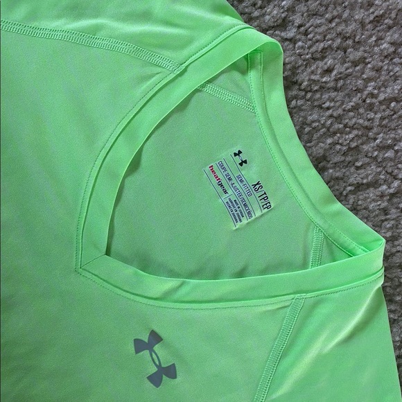 Under Armour Threadborne heat gear women's t-shirt in neon yellow - Picture 2 of 3